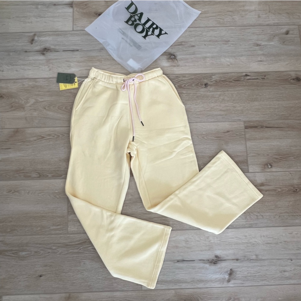 🔥LAST ONE🔥 NWT Dairy Boy Milk Bottle sweatpants in Yellow - Picture 2 of 16